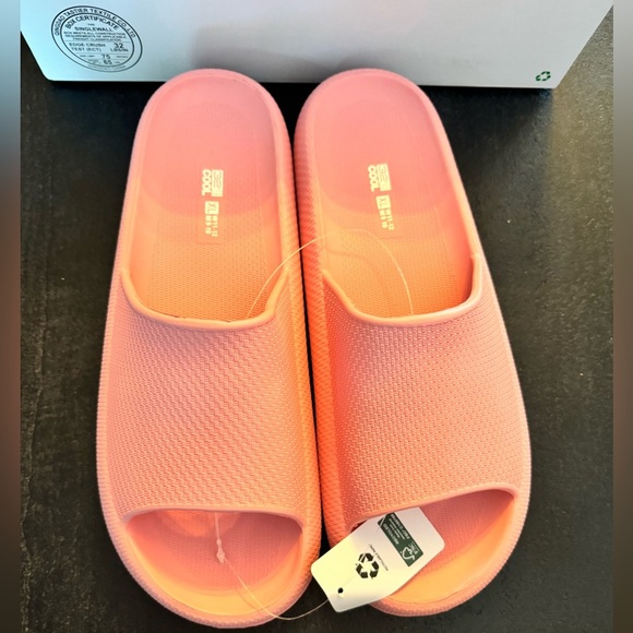 32 Degrees Shoes - Cloud slides, light pink- Clearance